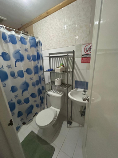 Bathroom 3, Log Homes Inspired Unit w/ Wi-Fi and Cable, Baguio City