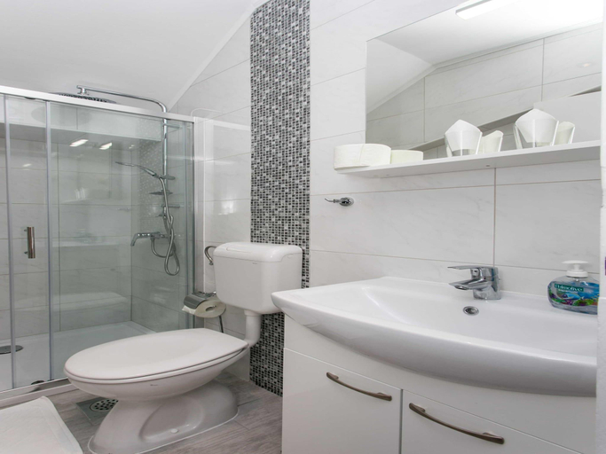 Bathroom 2, Villa Mirjana - Standard Studio Apartment with Terrace and Sea View Lavanda, Župa Dubrovačka