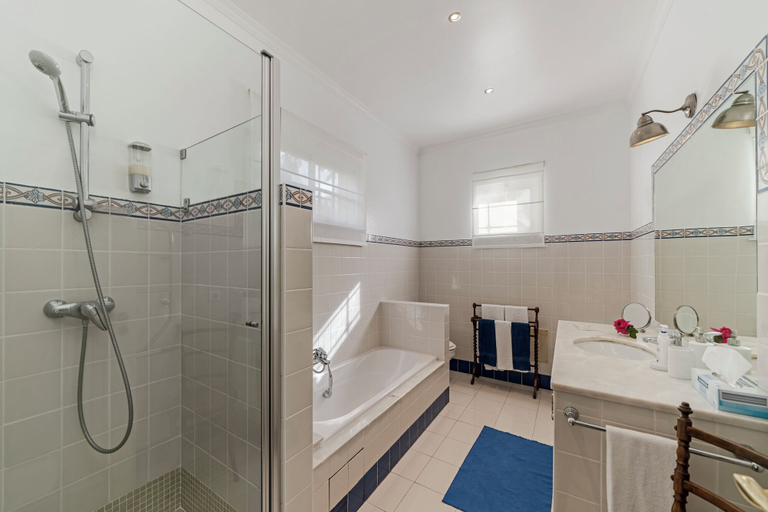 Bathroom 5, Quinta D'Alegria by Our Madeira, Funchal
