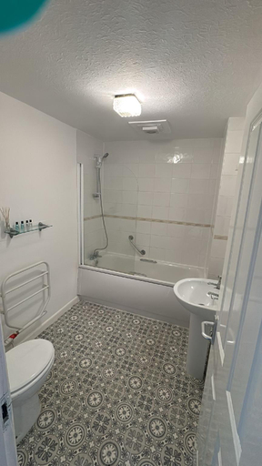 Bathroom 3, Diamond Hotel, Torbay
