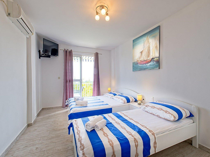 Bedroom 2, Apartments Grljevic - Studio Apartment with Sea View and Balcony A2, Župa Dubrovačka