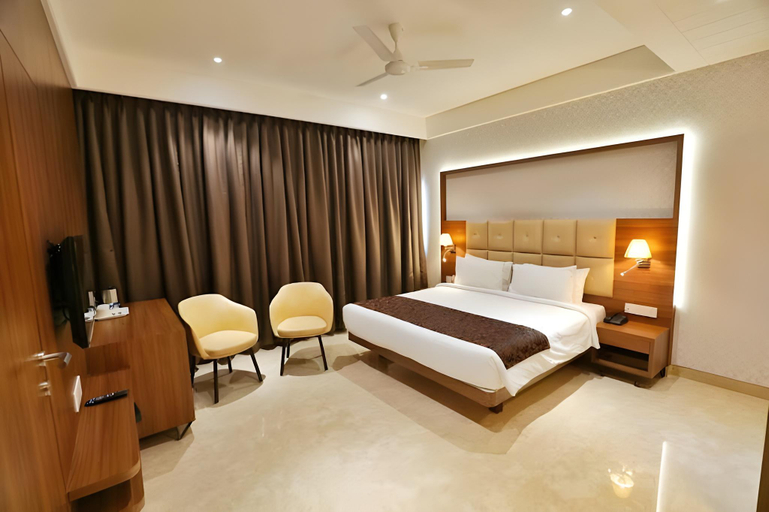 Others 2, Hotel Radiance, Ahmadnagar