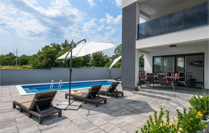 Others 4, Cozy Home In Labin With Private Swimming Pool, Can Be Inside Or Outside, Sveta Nedelja