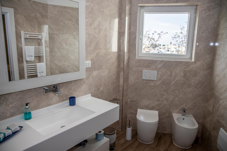 Bathroom 4, Hotel Adriatico, Lecce