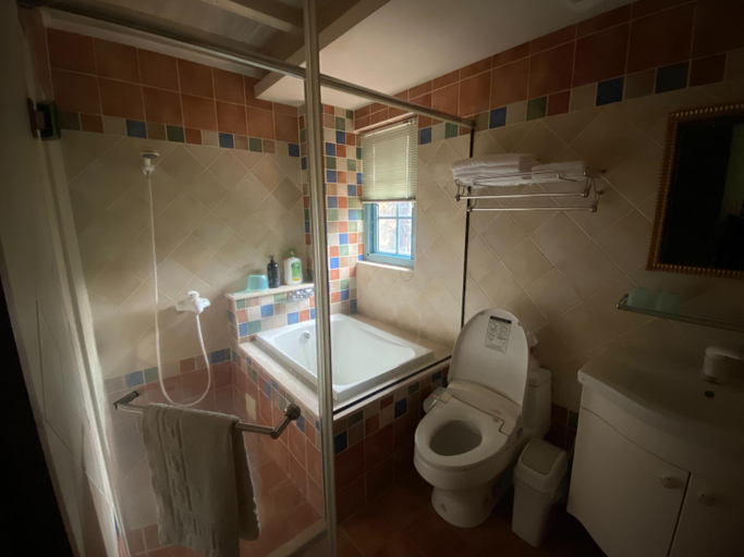 Shower 4, 黛安莊園 Diane's Garden, Hsinchu County