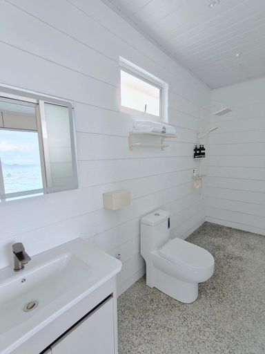 Bathroom 4, Bubblefish Water Villa, Semporna