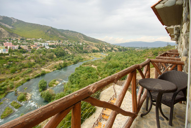 Others 5, Golden Fleece, Mtskheta