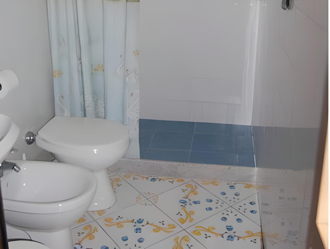 Bathroom 5, Villaggio Residence Nettuno, Napoli