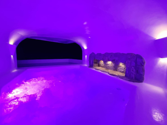 Others 5, Maranatha. Grotto & Boutique+Hydrotherapy, Pereira
