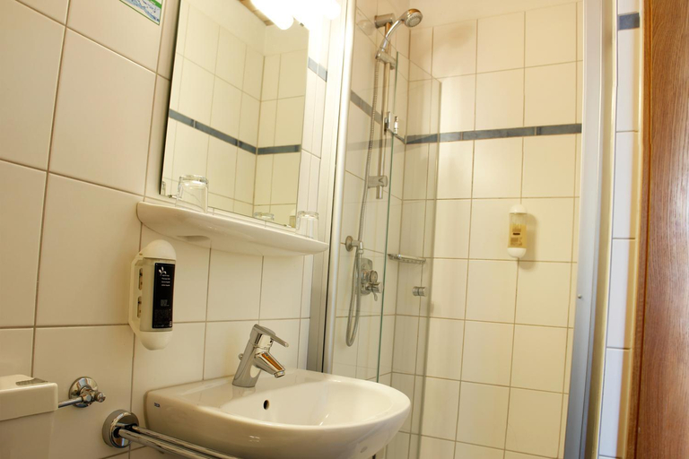 Bathroom 5, Hotel Move garni, Lindau (Bodensee)