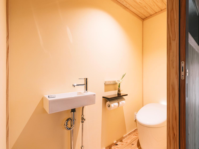 Bathroom 4, RITA Unnan Yoshida, Unnan