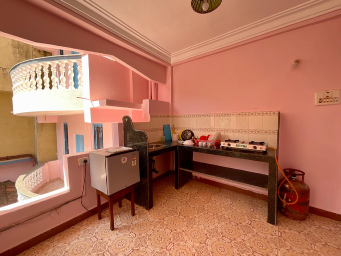 Bedroom, Thomas Ashwem x One Light Stays, North Goa
