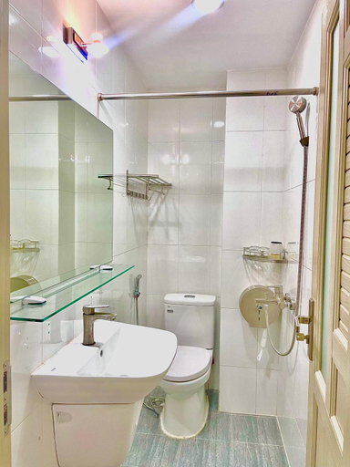 Bathroom, Alley Stay 39, District 1