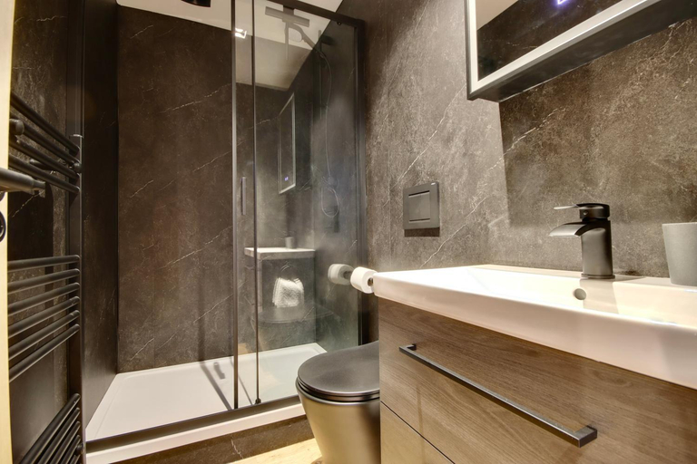 Bathroom 3, Becketts Ltd, Portsmouth