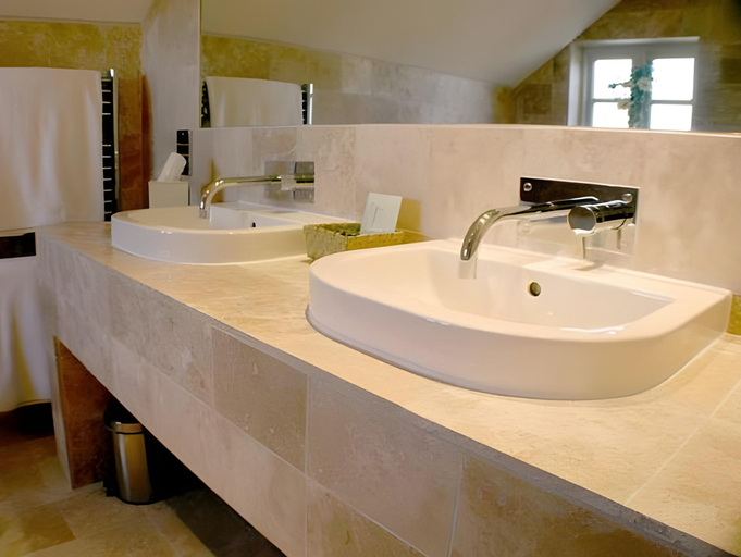 Bathroom 5, The Pigs, Norfolk