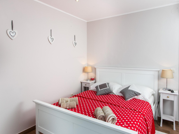 Bedroom, Villa Mirjana - Studio Apartment with Terrace and Sea View Bogumila, Župa Dubrovačka