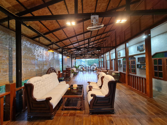Food & Drinks 5, Tasana Garden Saraphi, Saraphi