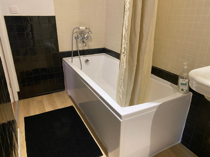 Bathroom 2, Ecolodge Appartements 2 pieces cosy gare, Gironde