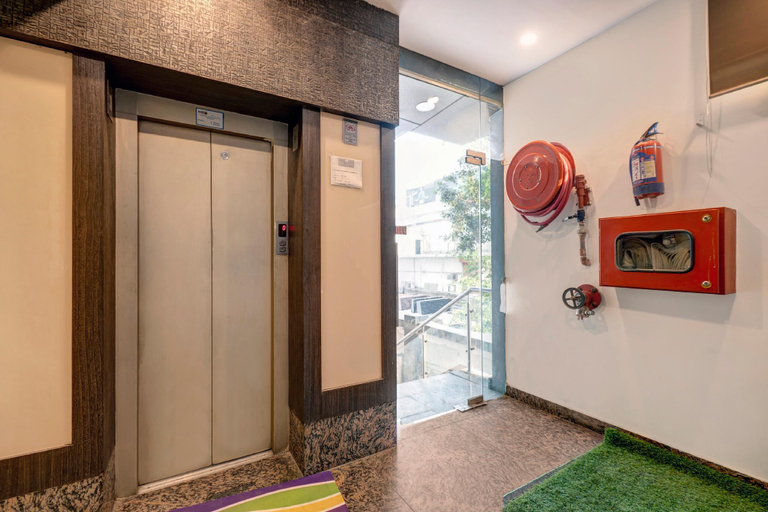 Public Area 3, Treebo Masterprice Inn - 15 Mins From Airport, Lucknow