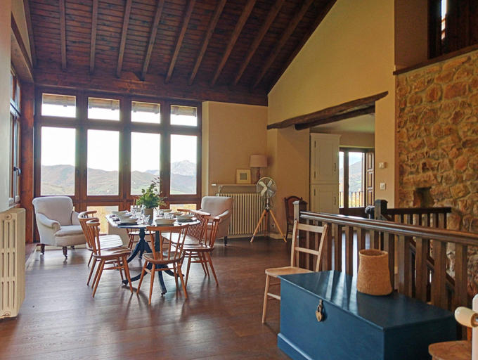 Food & Drinks, Apartamentos la Ventana de Mogrovejo, Cantabria