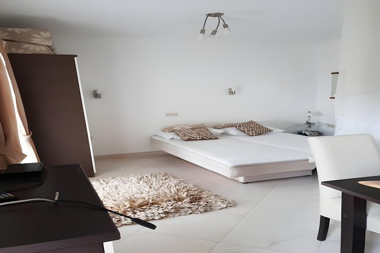 Bedroom 2, Apartments Maria Kolocep- Studio Apartment with Terrace and Sea View, Pojezerje