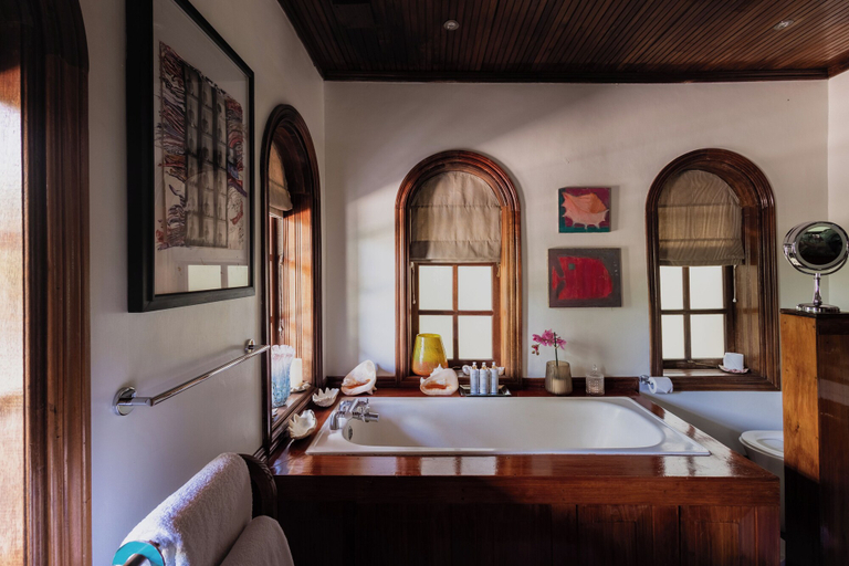Bathroom 4, Hemingways Eden Residence, Langata