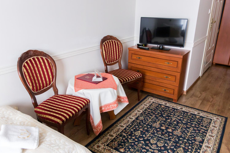 Bedroom 2, Hotel Napoleon, Sieradz