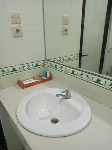 Bathroom 4, Grand Royal Taliwang Hotel, West Sumbawa