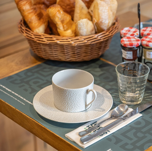 Food & Drinks 5, Hotel Central Montargis, Loiret