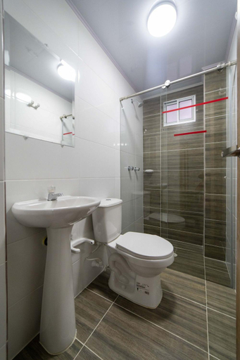 Bathroom 4, Hotel Doxa, Medellín