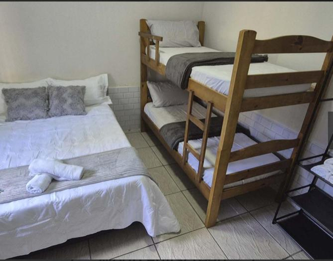 Bedroom 3, Brisa mar pousada, Ubatuba