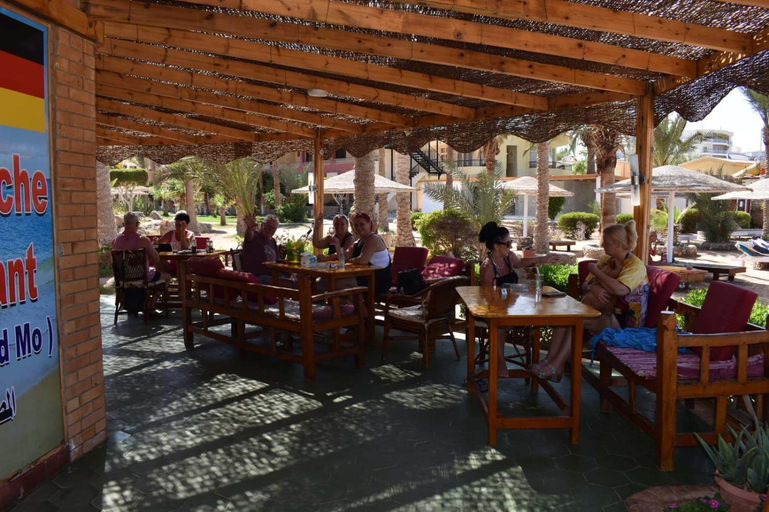 Restaurant 4, New Geisum Resort, Al-Ghurdaqah