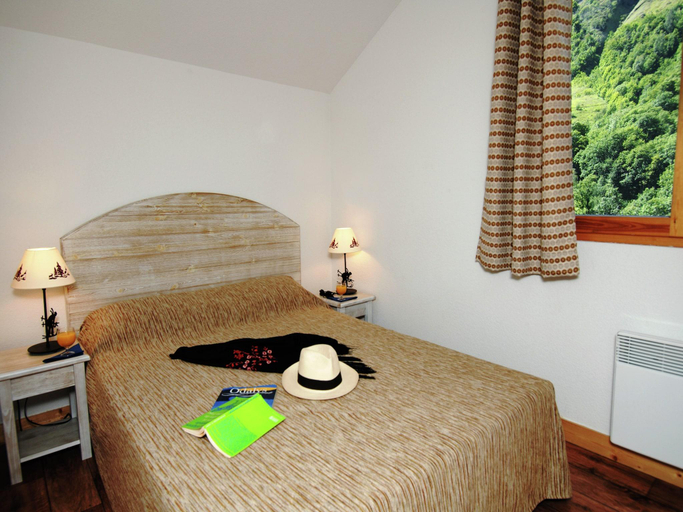 Bedroom, Chalet Living in the Alps, Savoie