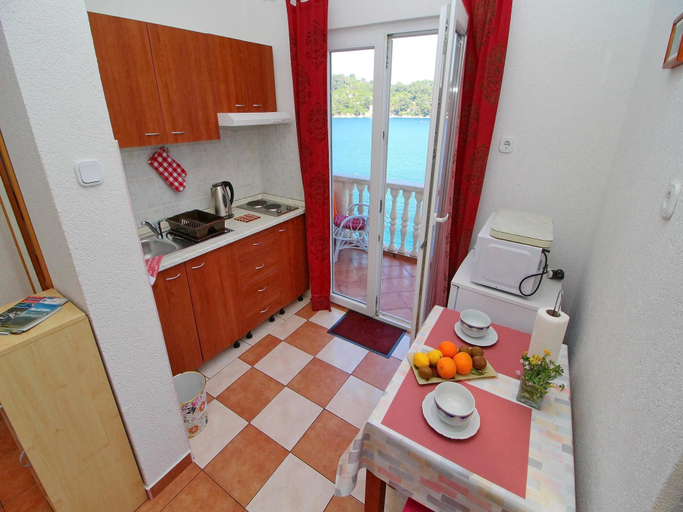 Others 5, Apartment near Sea beach in Sobra, Mljet