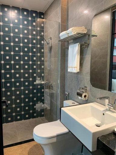 Bathroom 4, Ohana Hotel - Near Bitexco, District 1