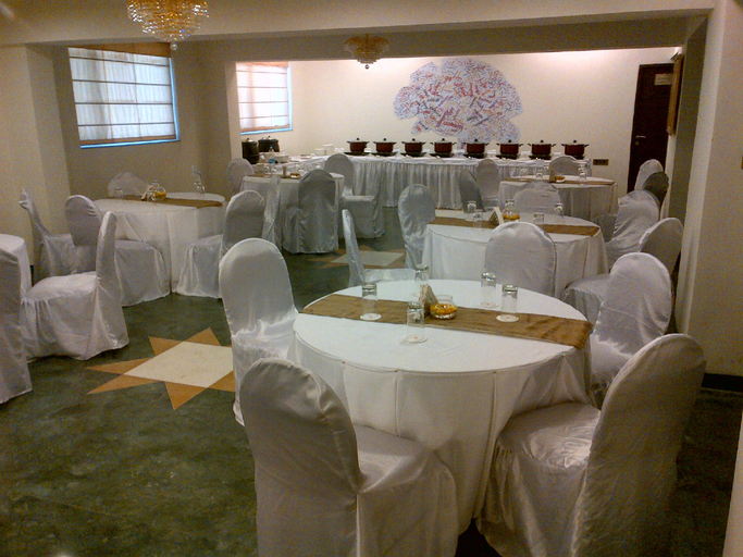 Others 3, The Maple Leaf Hotel, Lucknow