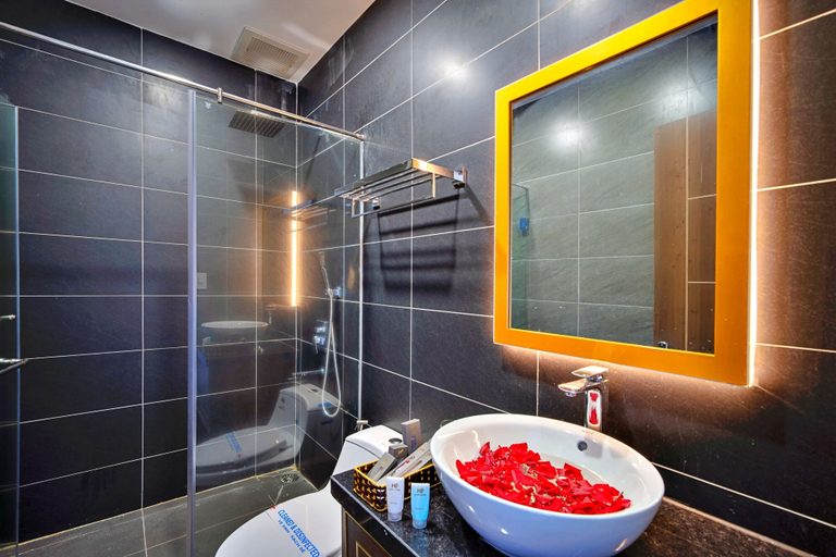 Bathroom 4, S79 Hotel Happy 88 Tran Hung Dao Street, Phú Quốc