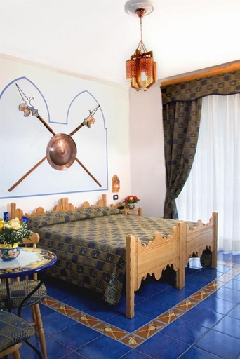 Bedroom 2, Albergo Riviera, Salerno