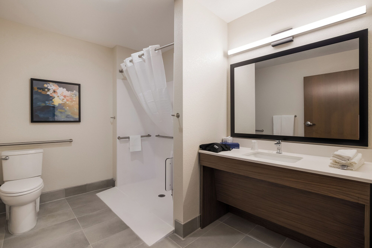 Bathroom 4, Everhome Suites San Bernardino - Loma Linda, San Bernardino