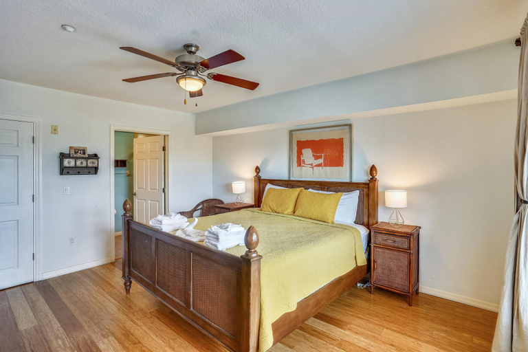 Bedroom 4, Oceanside 302, Pinellas