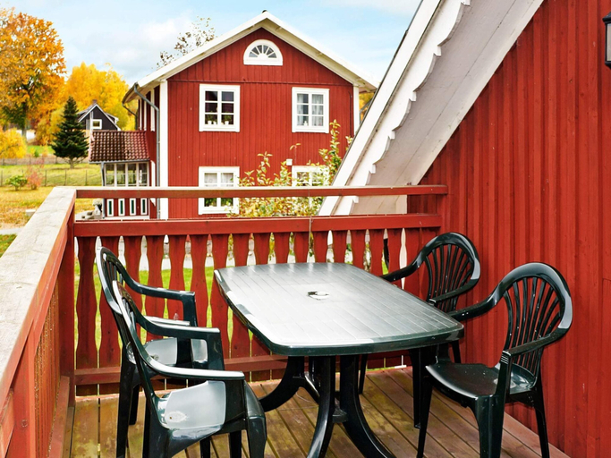 Others 4, 5 Person Holiday Home in Lonashult, Alvesta
