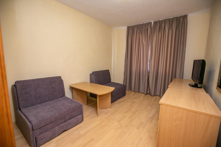Others 4, Hotel Astra, Sandanski