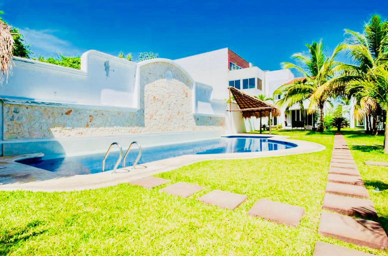 Others 5, Deluxe Balcony Room With Swimming Pool Air Conditioning and Parking, Cozumel