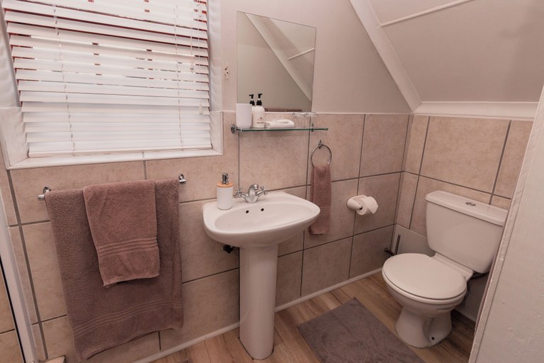 Bathroom 4, 88 Baron van Reede Guesthouse, Eden