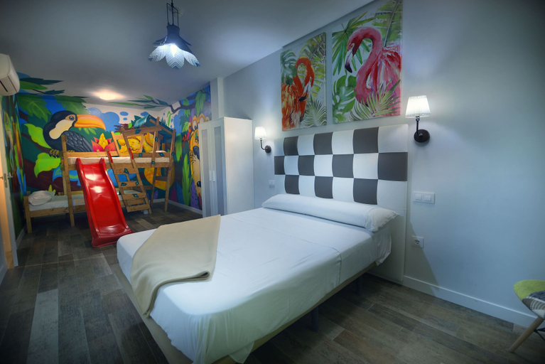 Room 3, Apartamentos El Volante II, Madrid