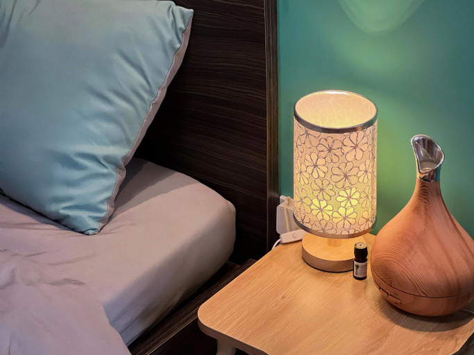 Bedroom 2, Unique Hideout Near METRO - FreeNETFLIX - 30% OFF, District 1