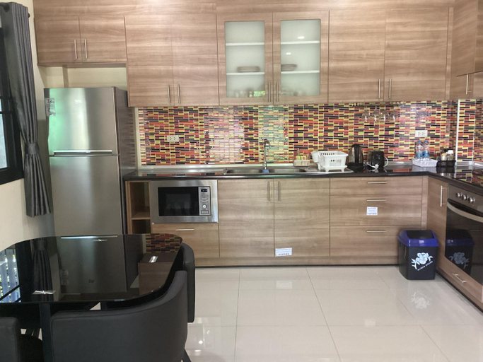 Food & Drinks 5, Manning Homestay, Hang Dong