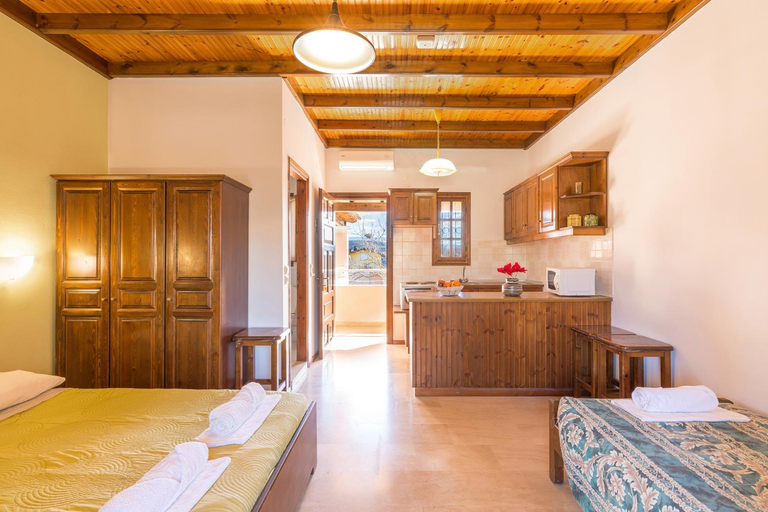 Bedroom 3, Nikos Pool House & Apartments, Ionian Islands