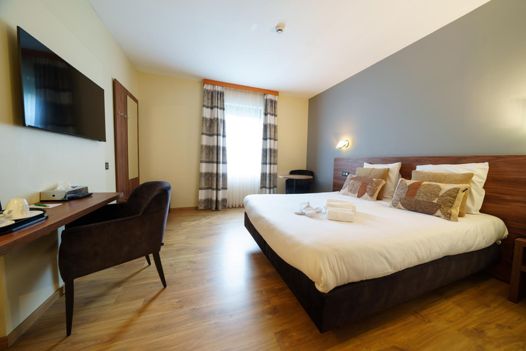 Bedroom 3, Les Jardins de la Molignée, Namur