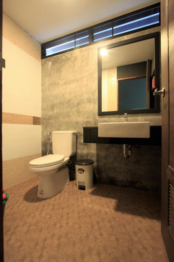 Bathroom, The NicheHome Waterside Living, San Sai